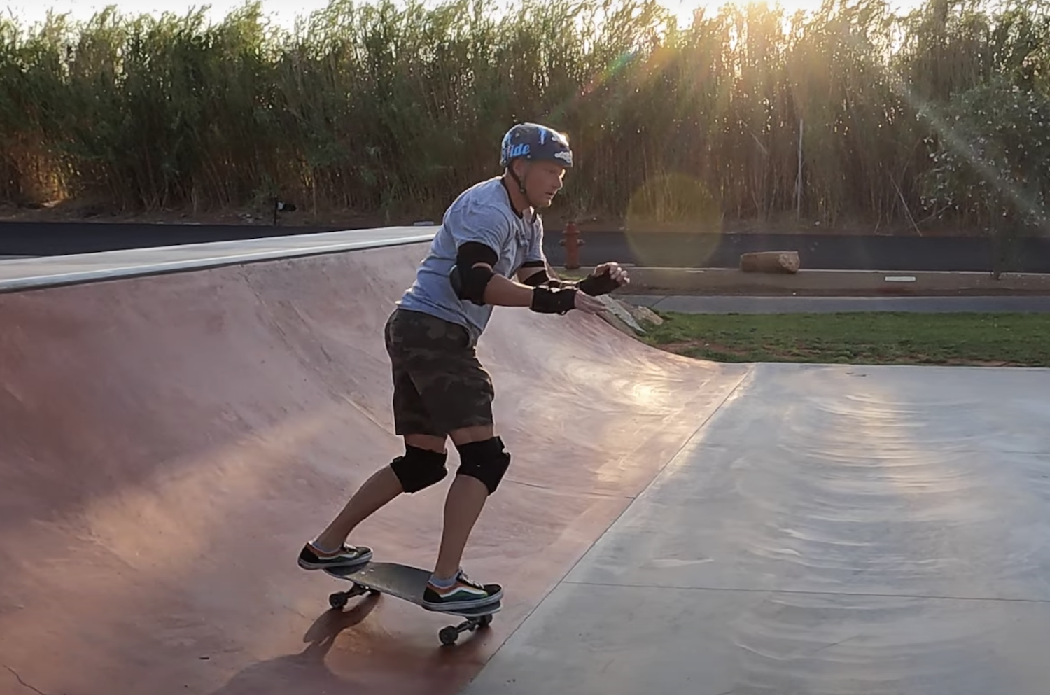 Surfskate Bowl Riding Tutorial How to Compress & Extend Through