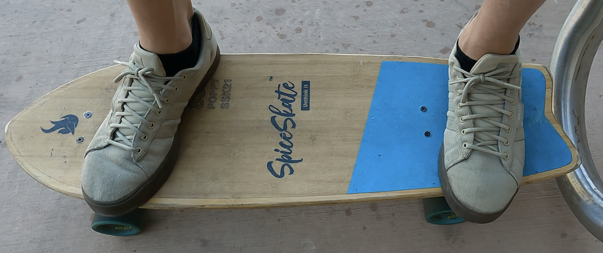 SpiceSkate oktosurf 852 model foot placement